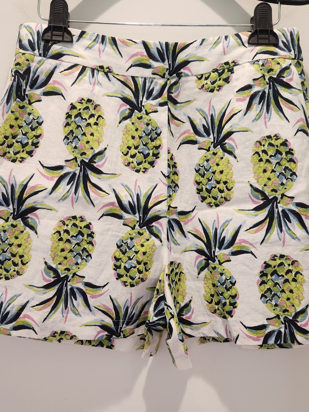 Boden Georgina 100% Linen Flat Front 4" Inseam Pineapple Print Shorts